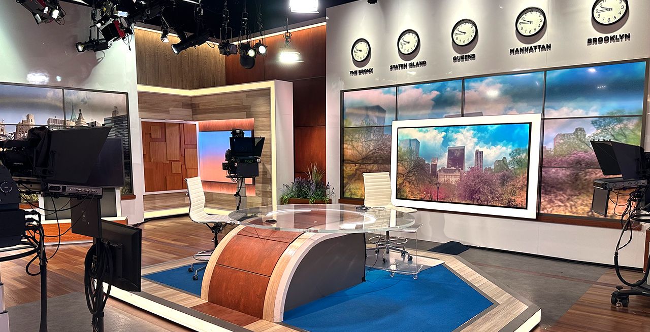 Spectrum News NY1 studio - no people